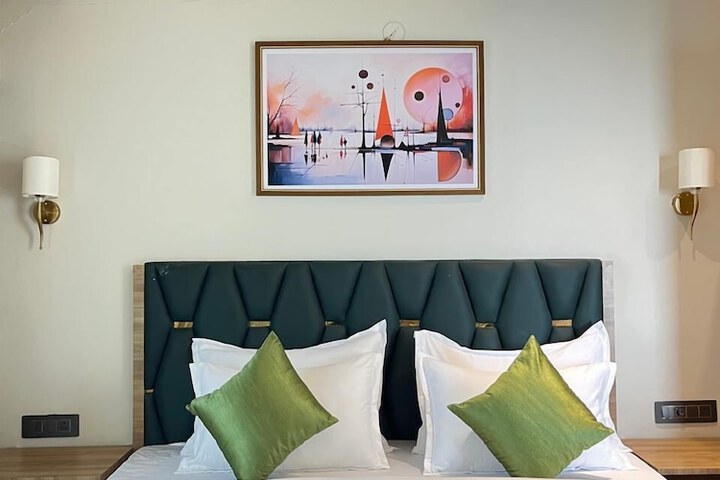 Room 2 of 7