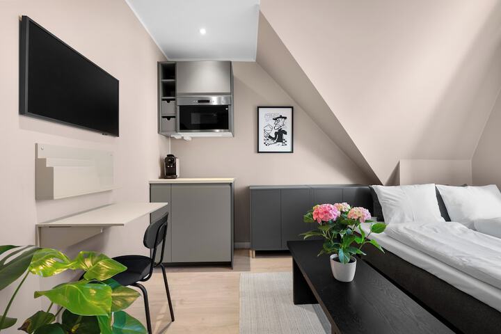 Room 52 of 154