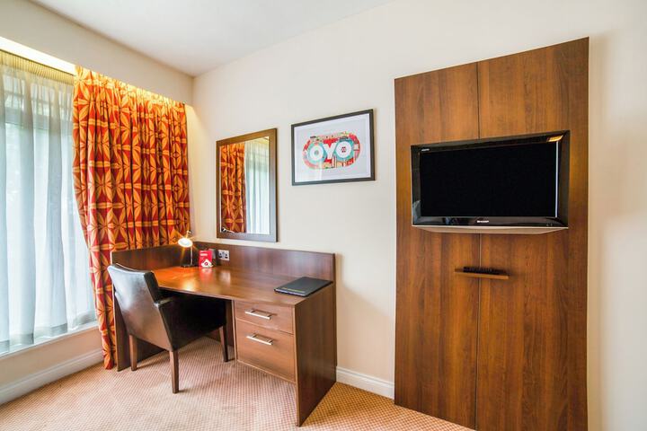 Room 56 of 94