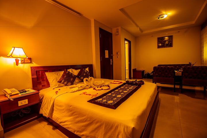 Room 13 of 27