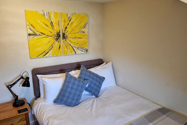 Room 21 of 38