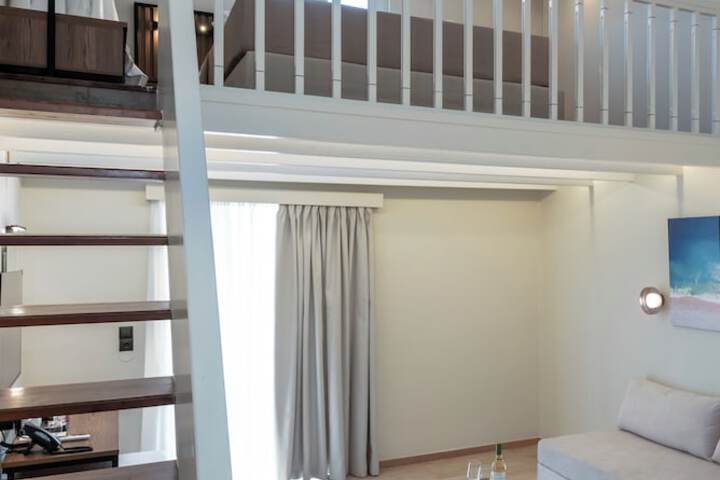 Room 15 of 39