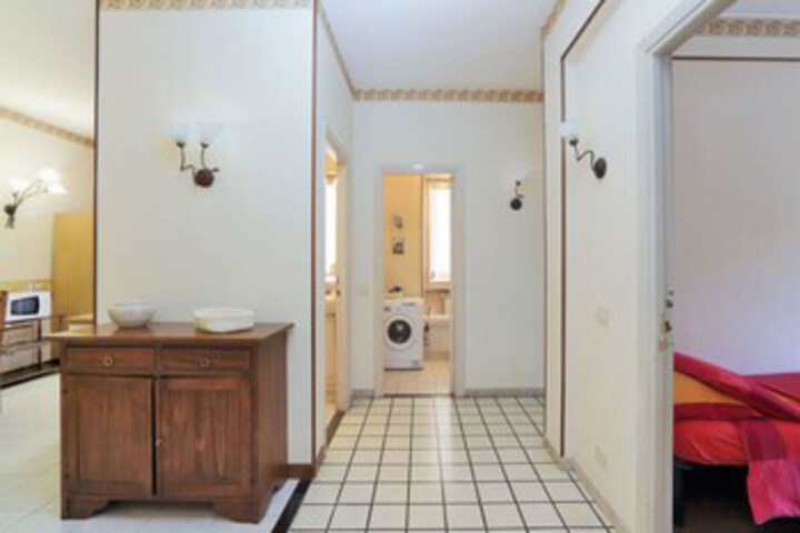 Room 100 of 166