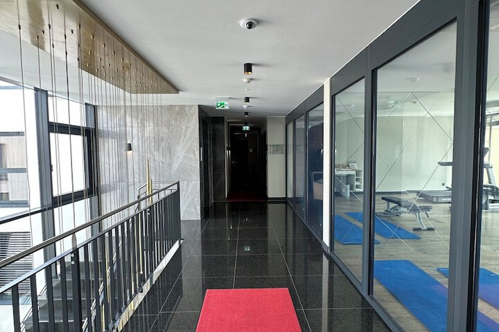 Ballroom/Hall 75 of 100