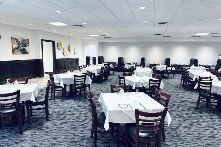 Dining 6 of 8