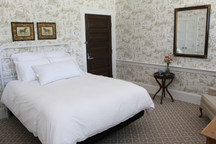Room 6 of 27