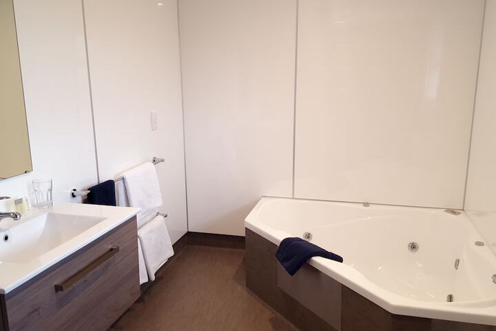 Room 20 of 36