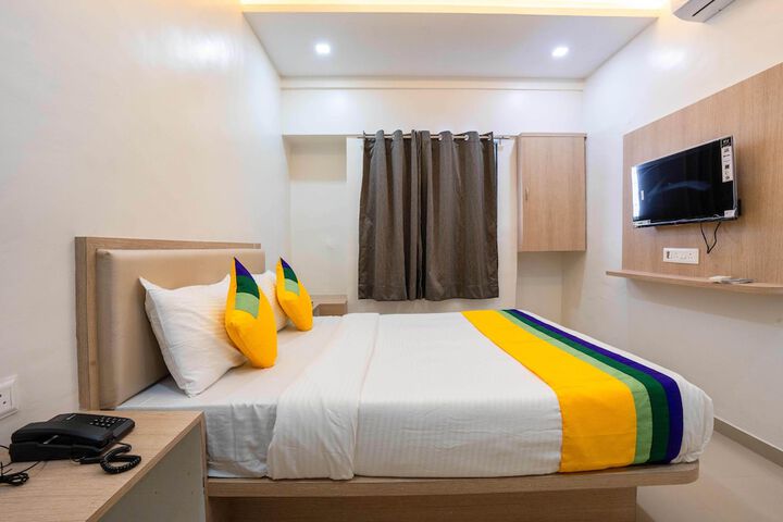 Room 18 of 32