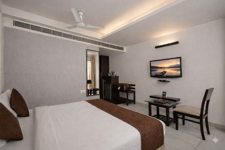 Room 4 of 26