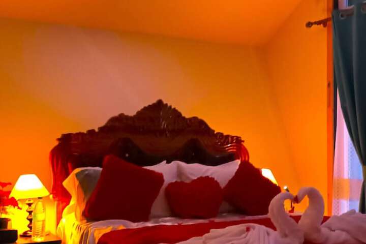 Room 54 of 195