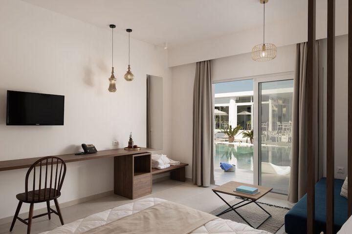 Room 19 of 37