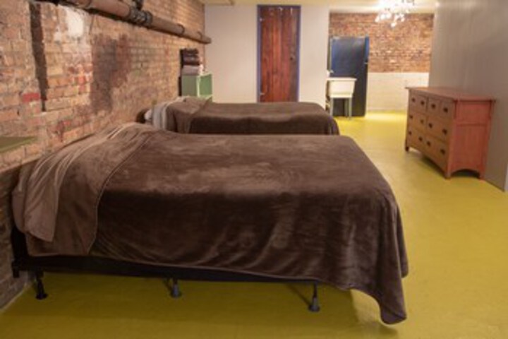 Room 45 of 60