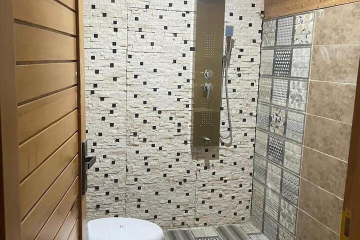 Room 13 of 26