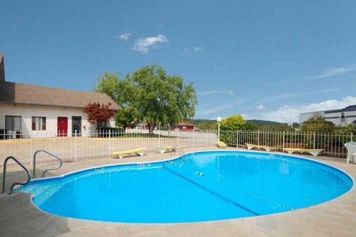 Photo of Econo Lodge Branson, MO