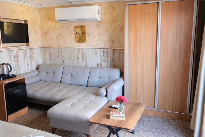 Room 87 of 170