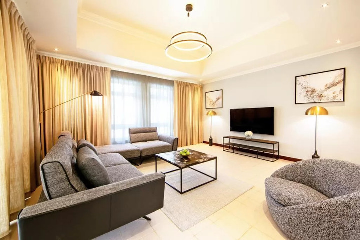 Room 4 of 25