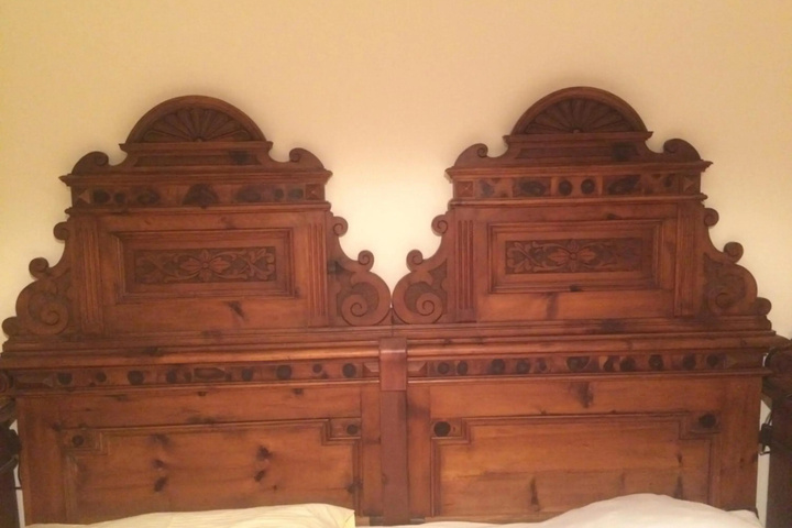 Room 2 of 16