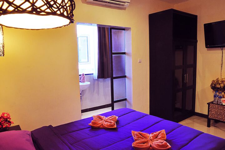 Room 7 of 28