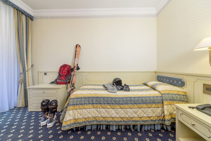 Room 12 of 79