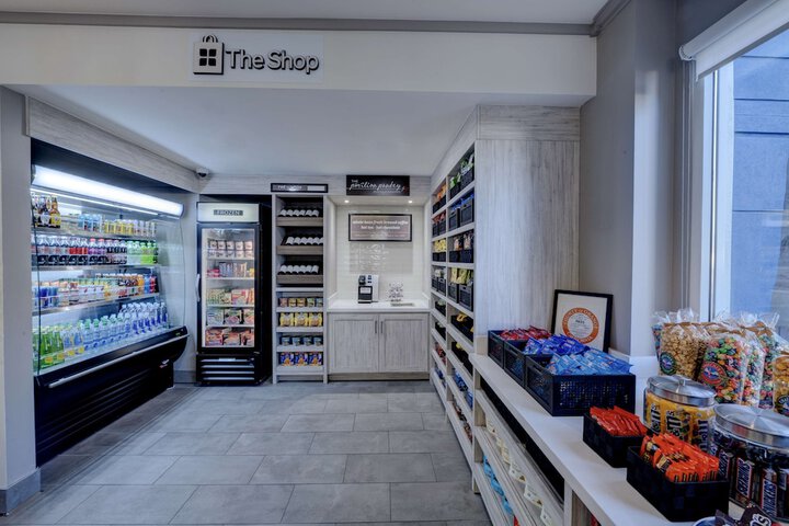 Snack bar
