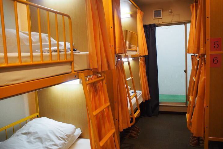 Room 4 of 94
