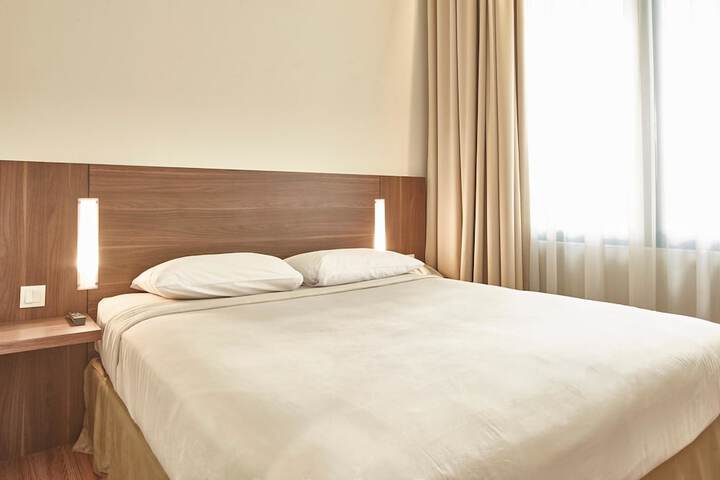 Room 8 of 38