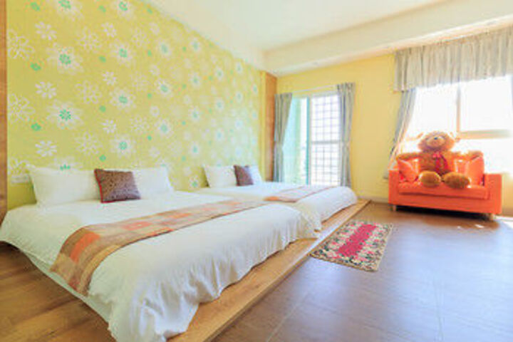 Room 17 of 27