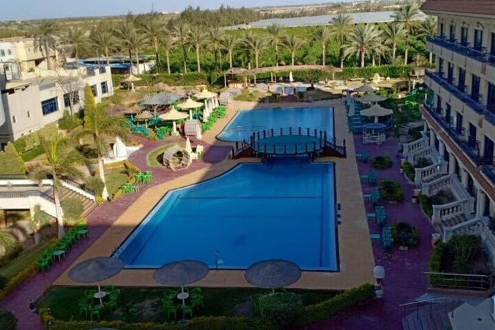 Pool 38 of 69