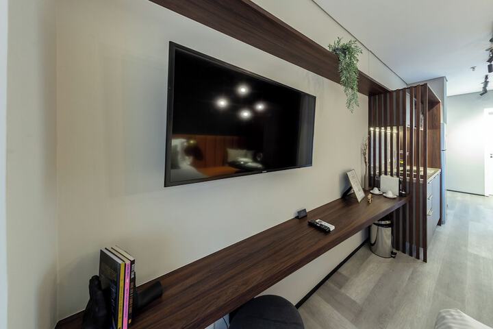 Room 42 of 184