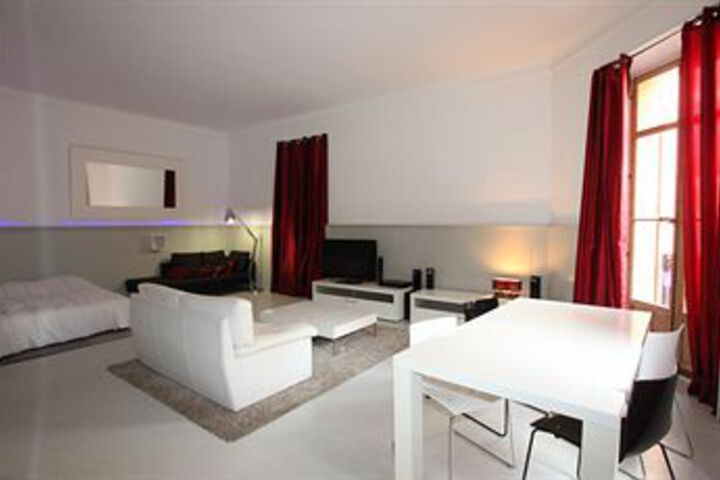 Room 147 of 200