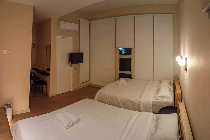 Room 29 of 45