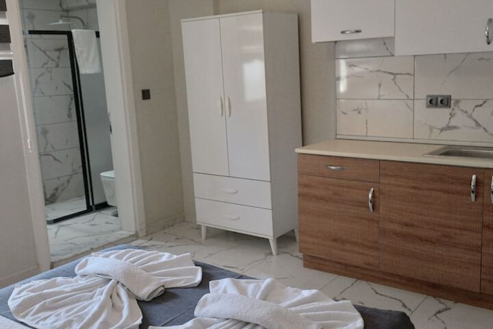 Room 9 of 35