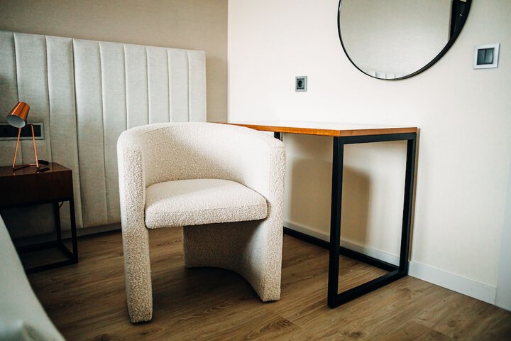 Room 105 of 164
