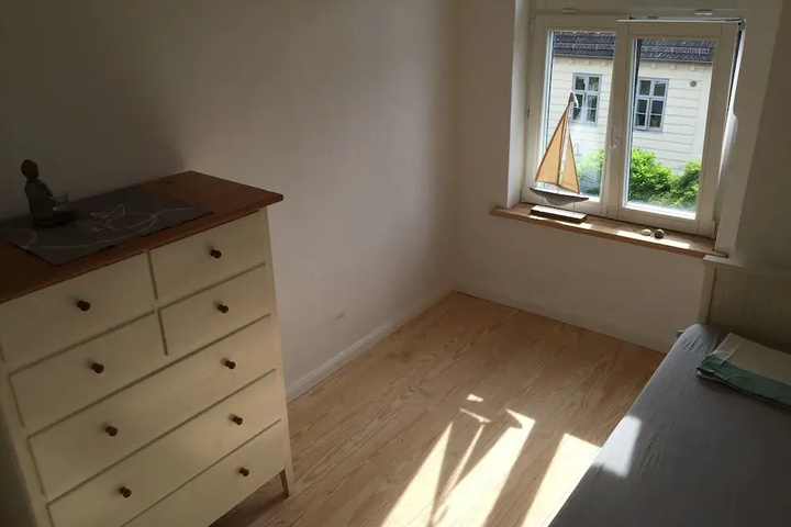 Room 6 of 22