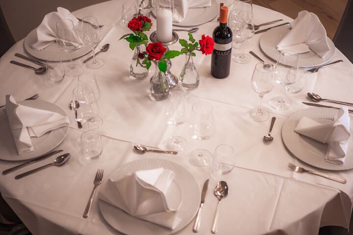 Dining 40 of 54