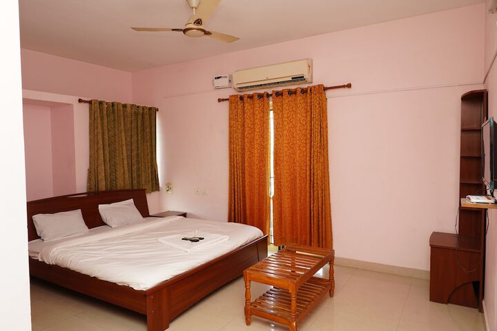 Room 5 of 6