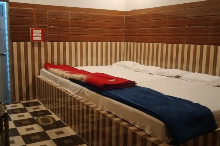 Room 3 of 13
