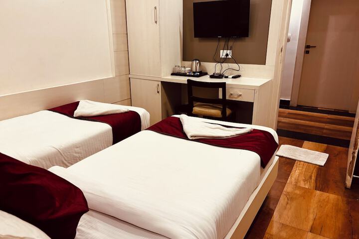 Room 34 of 53