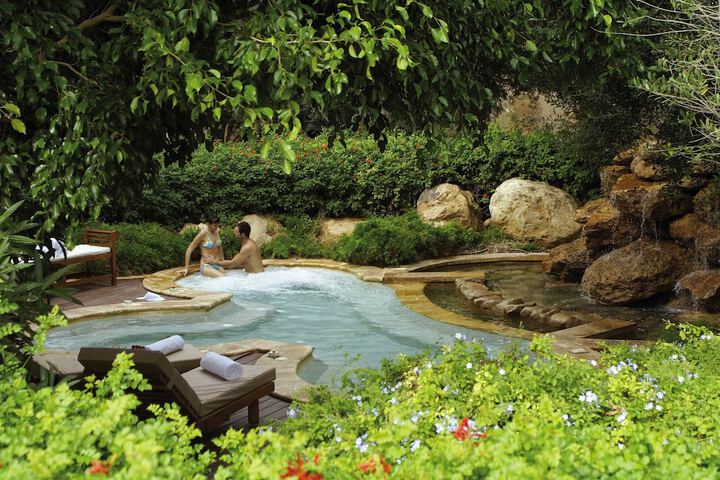 Pool 82 of 218