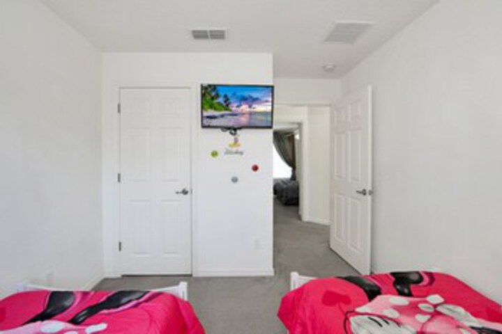 Room 43 of 43