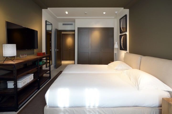 Room 12 of 86