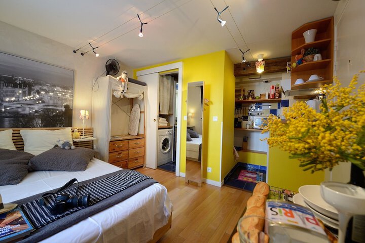 Room 27 of 648