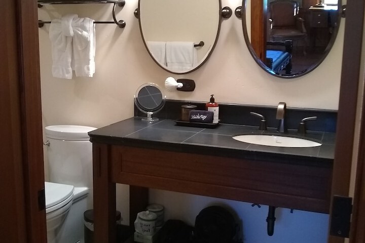 Room 92 of 147