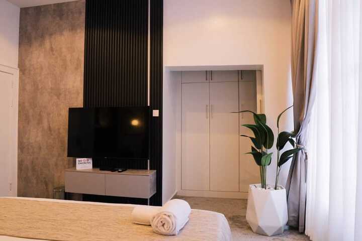 Room 7 of 44