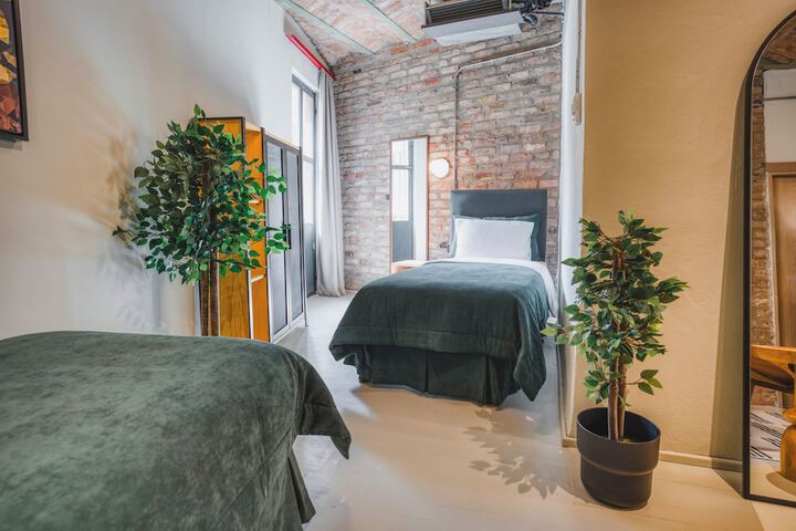 Room 5 of 57
