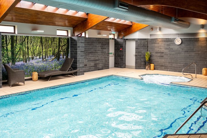Hotel Pool