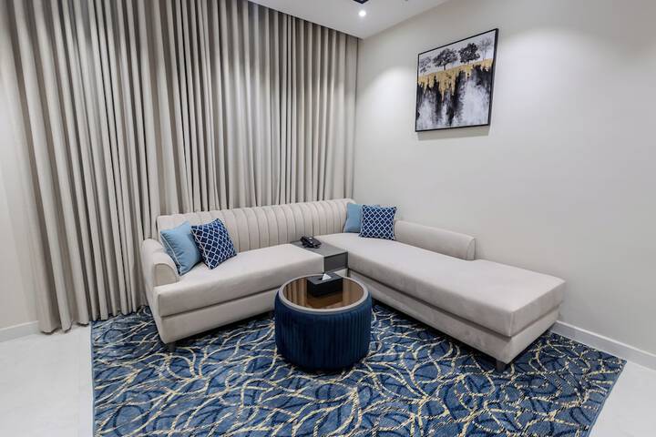 Room 18 of 38
