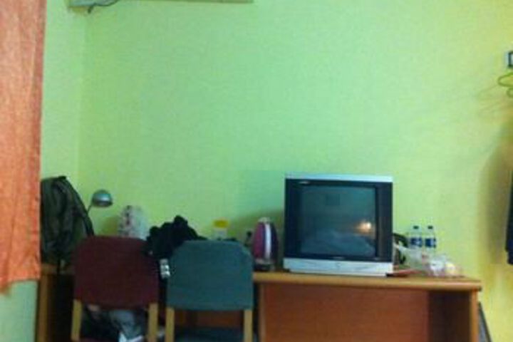 Room 9 of 31