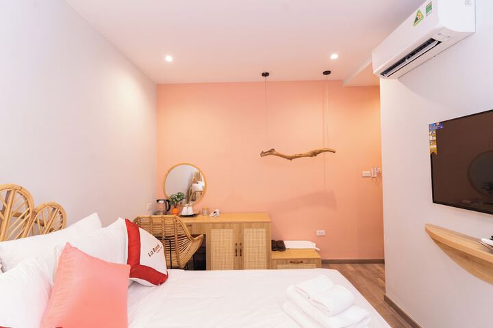 Room 15 of 49