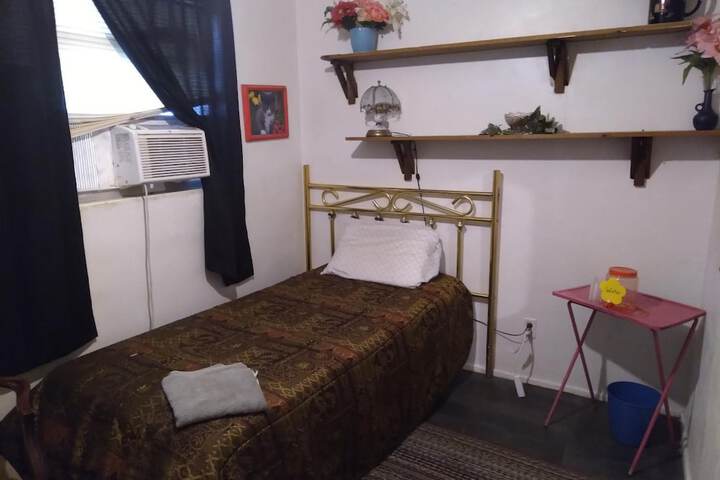 Room 11 of 43
